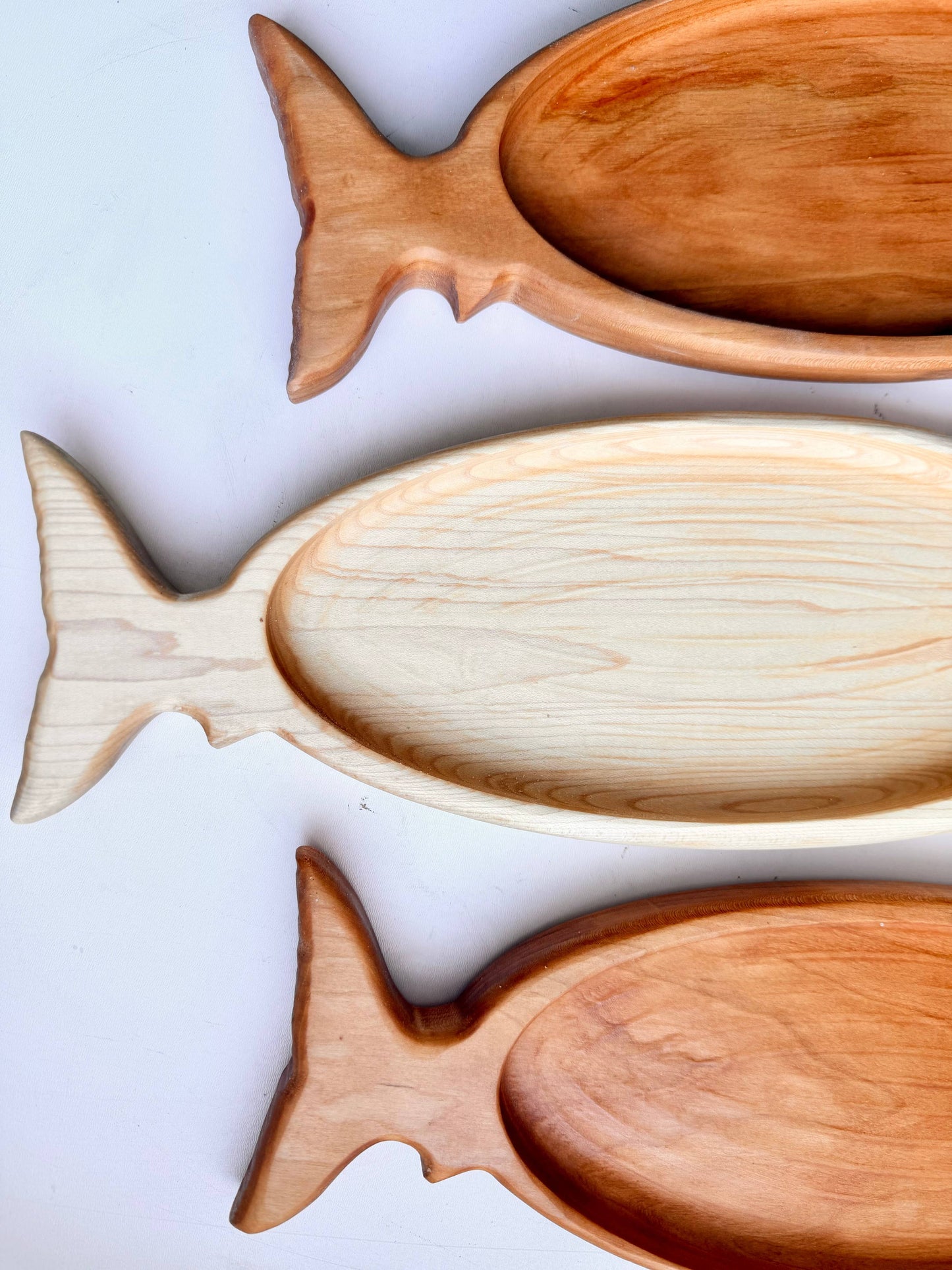 Fish Catch-all Tray: One compartment / Cherry wood
