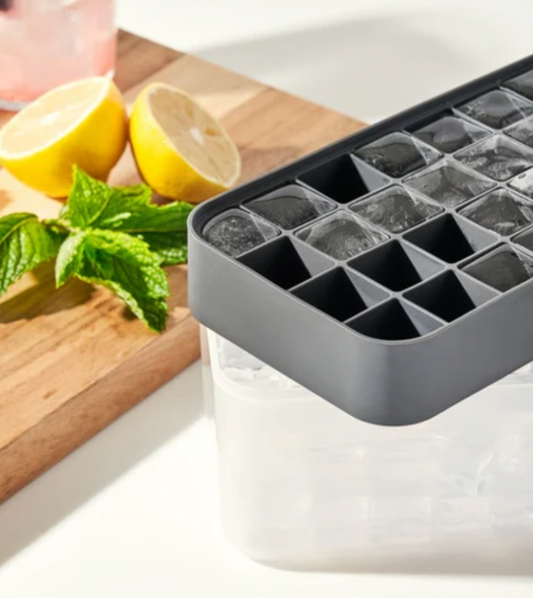 Peak Ice Tray Bucket