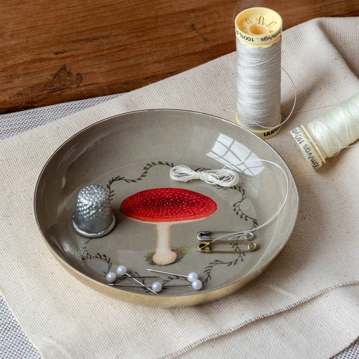 Round Enamel Tray